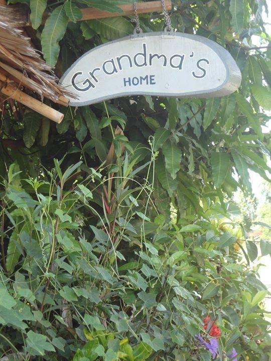 Grandma'S Home Sangkhlaburi Esterno foto